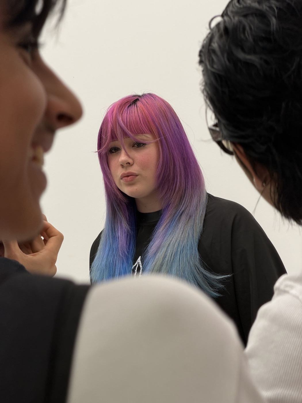 Face-Framing Layer with Fringe